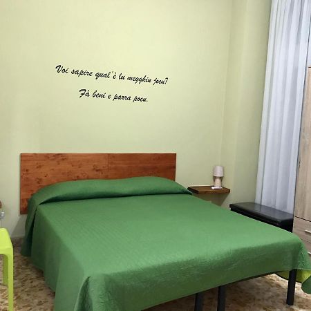 Solemare Bed & Breakfast Trapani Bagian luar foto